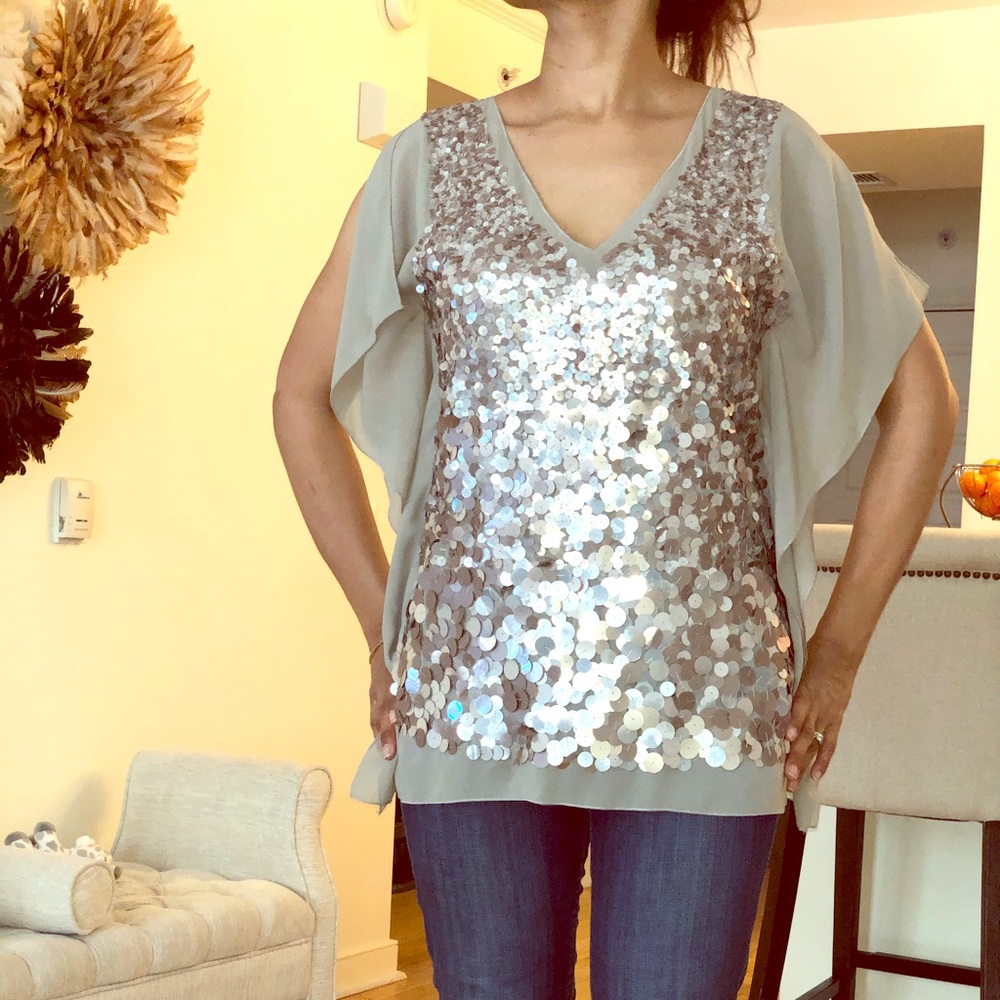 V neck sequin top